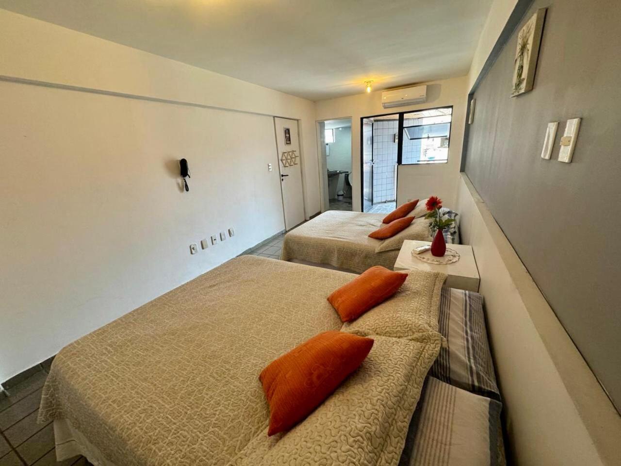 De Ponta Em Frente Ao Tropico Com Manobrista - Apto 208 Apartamento