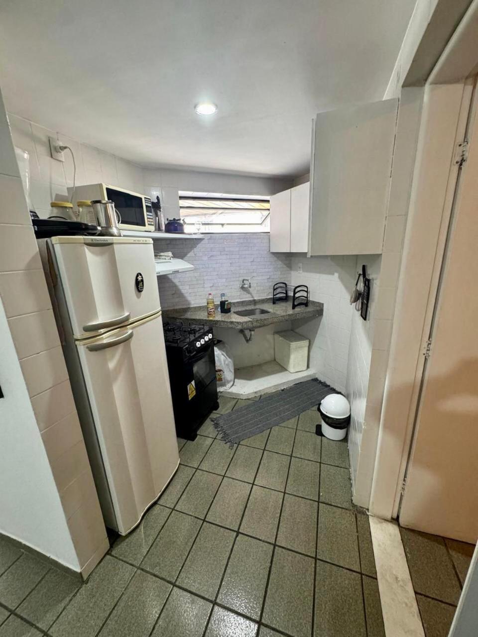 Apartamento De Ponta Em Frente Ao Tropico Com Manobrista - Apto 208