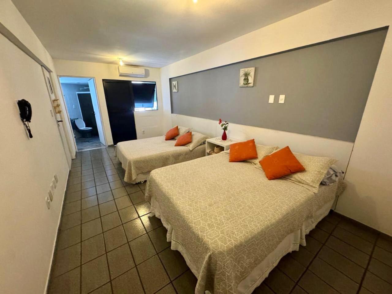 De Ponta Em Frente Ao Tropico Com Manobrista - Apto 208 Apartamento *